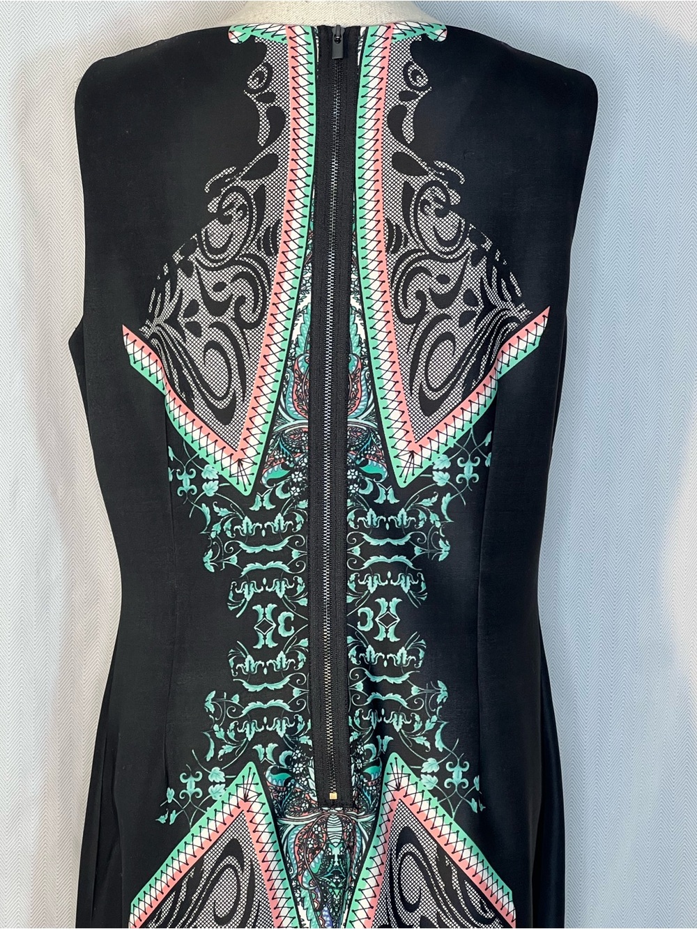 Tahari Arthur S Levine Dress Black W/Ornate Turquoise Pink White Sleeveless 12👍 - Picture 6 of 9